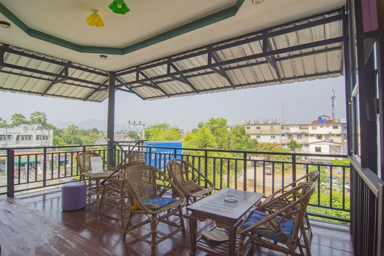Hotel Oyo Baan Taklom Chomtalay