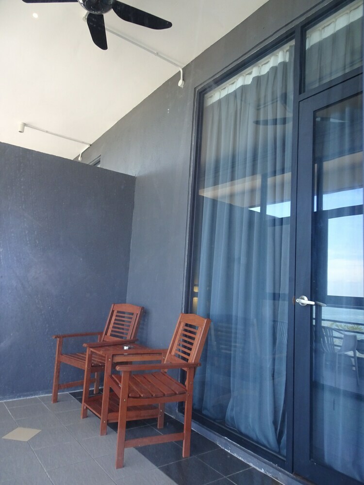 Bayfront Hotel