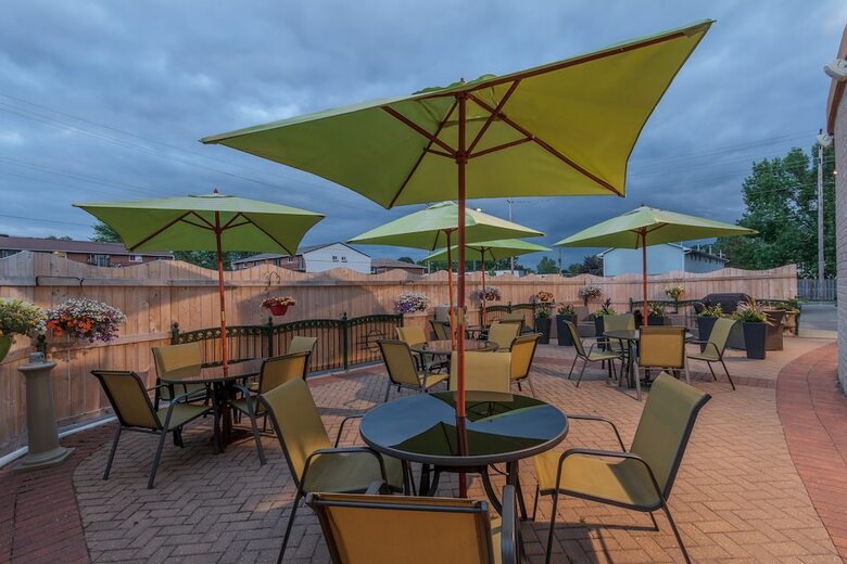 Hotel Holiday Inn Express & Suites Belleville