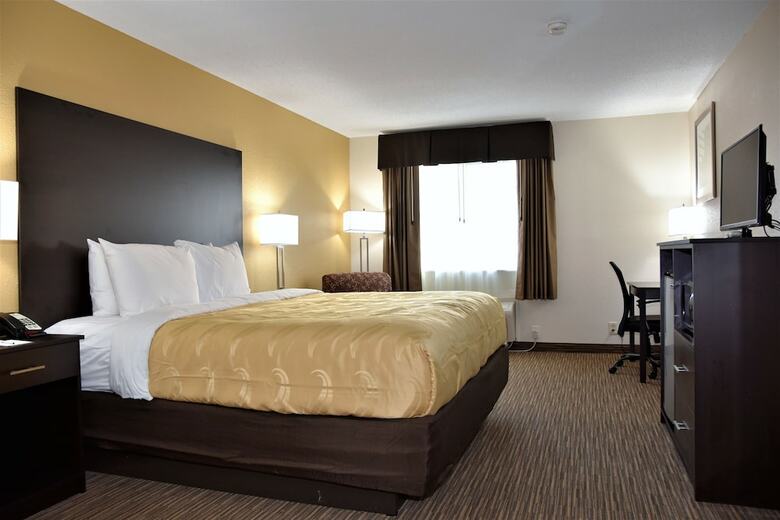 Hotel Quality Inn & Suites Metropolis I-24