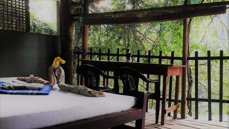 Hotel Riverside Cabana Yala
