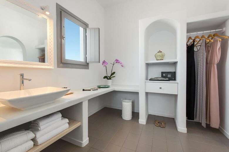 Hotel Villa Irini Fira Adults Only