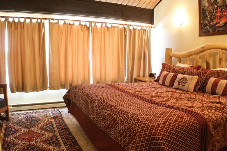Axtel Condominiums By Cb Lodging