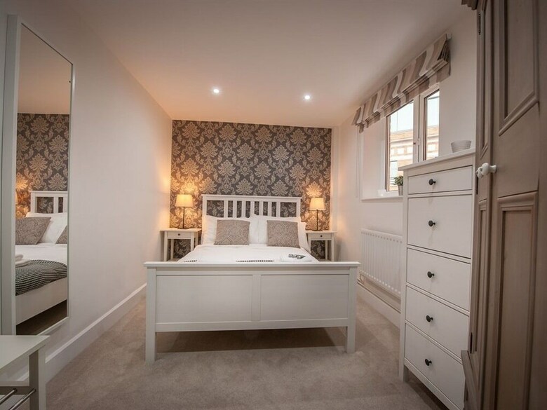Apartamentos Deluxe Lets - Mayflower Court