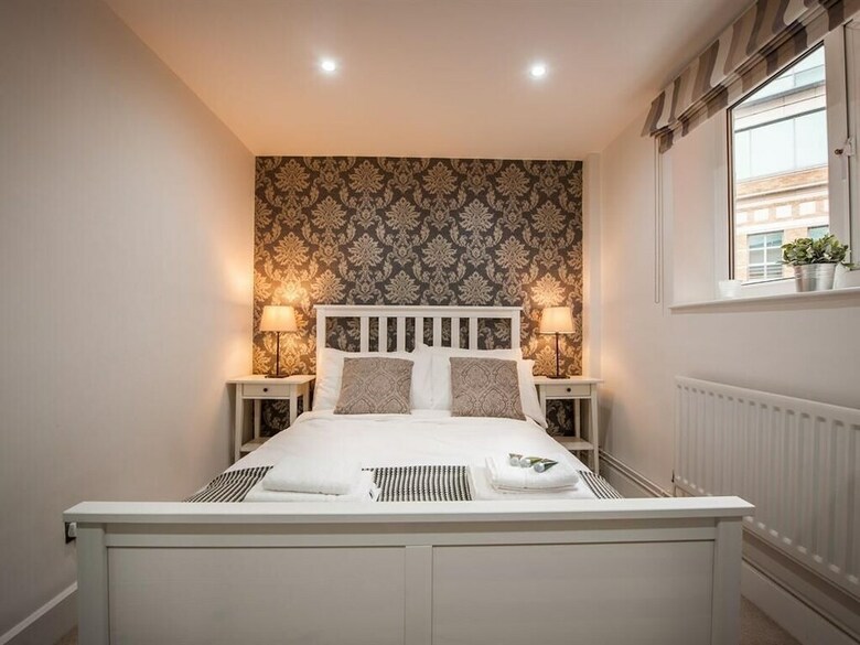 Apartamentos Deluxe Lets - Mayflower Court