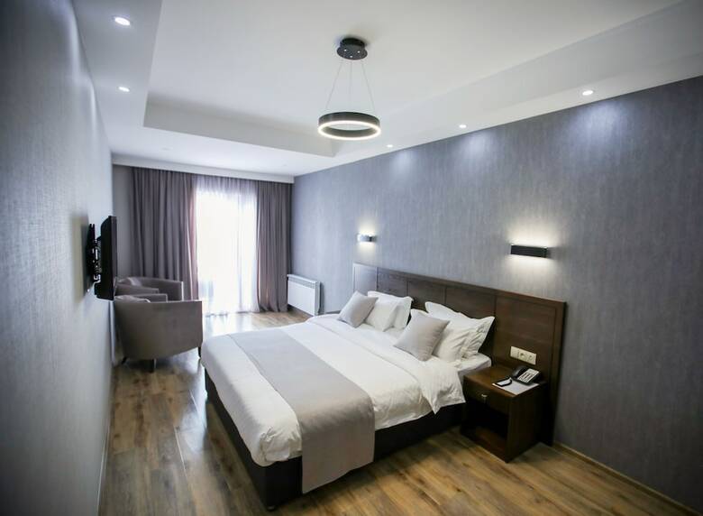 Hotel And Spa Crystal