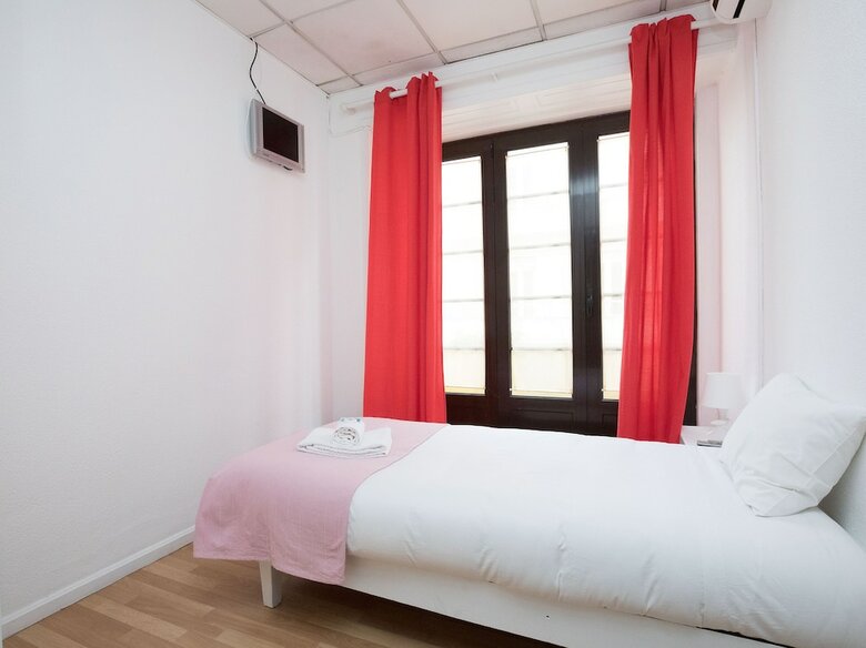 Hotel Peters Guesthouse - Al