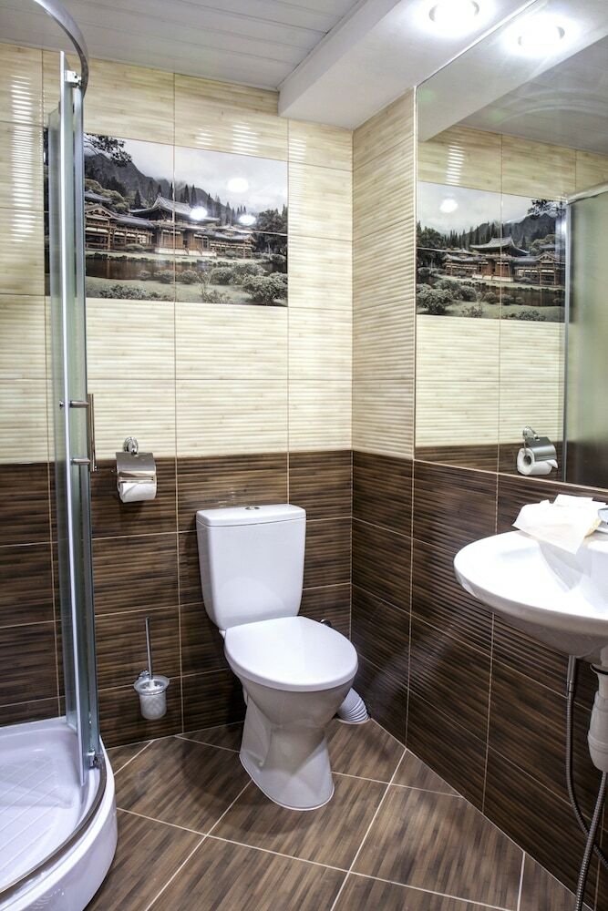 Stony Island Hotel At Blagodatnaya