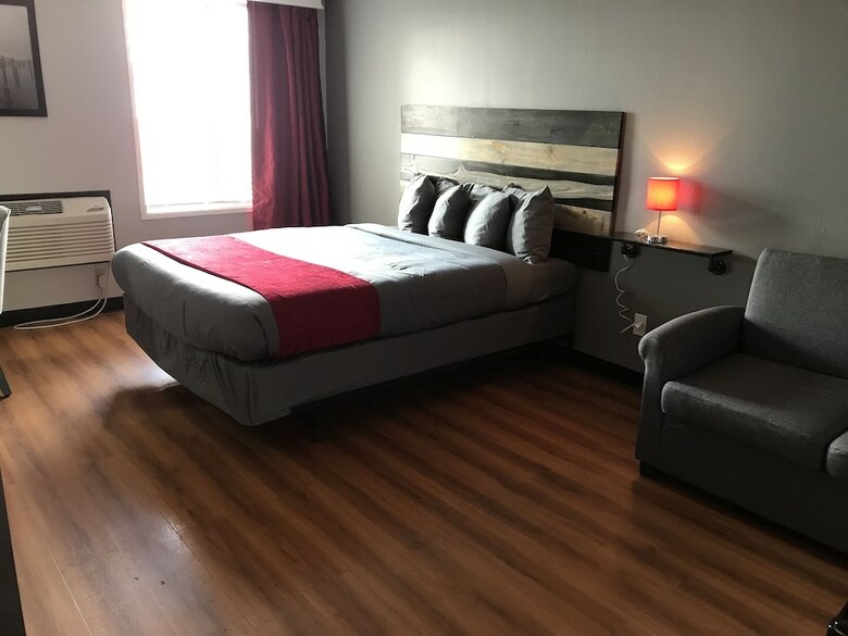 Hotel Sunnyside Inn & Suites