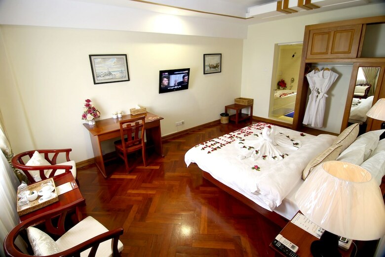 Shwe Htee Hotel