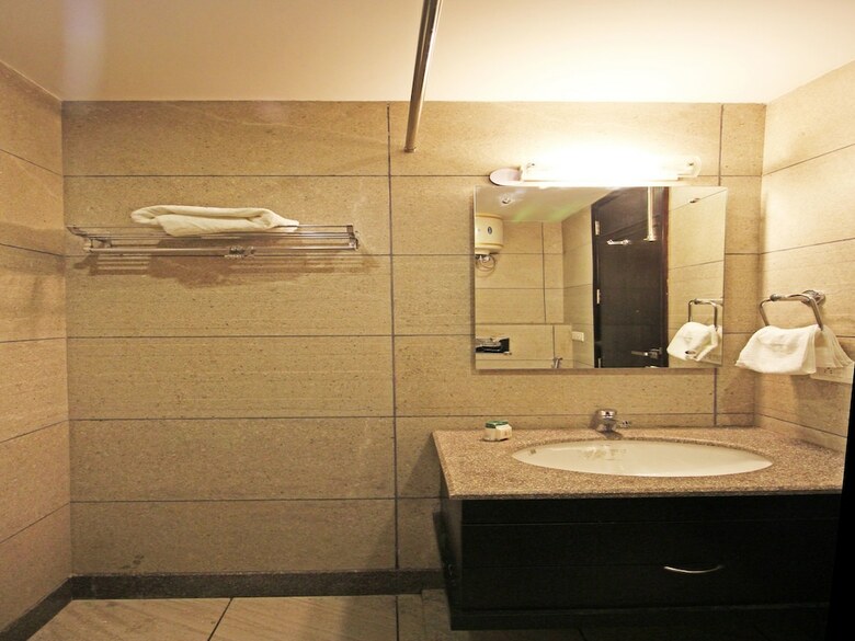 Hotel Oyo Flagship 511 Sohna Road Omaxe Mall