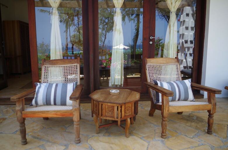 Bed & Breakfast Karabai Villa