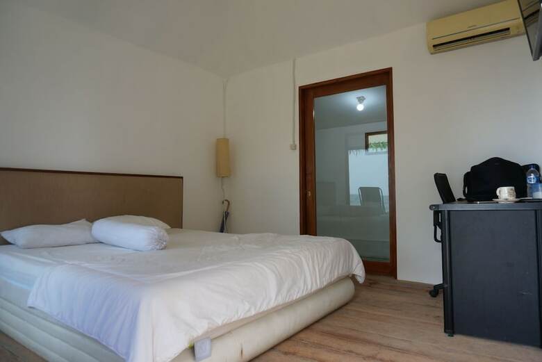 Hotel Legon Pari Beach Resort
