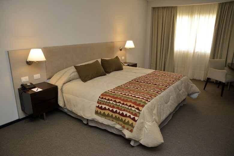 Hotel Howard Johnson By Wyndham Villa Carlos Paz