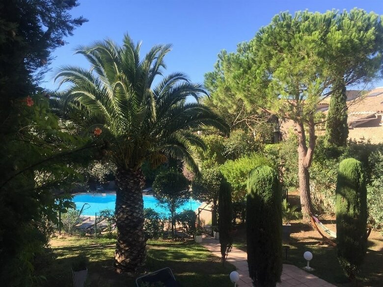 Bed & Breakfast Le Jardin D?homps