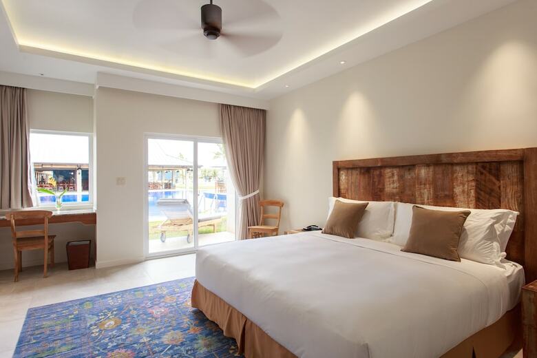 Hotel Cove Resort Palau