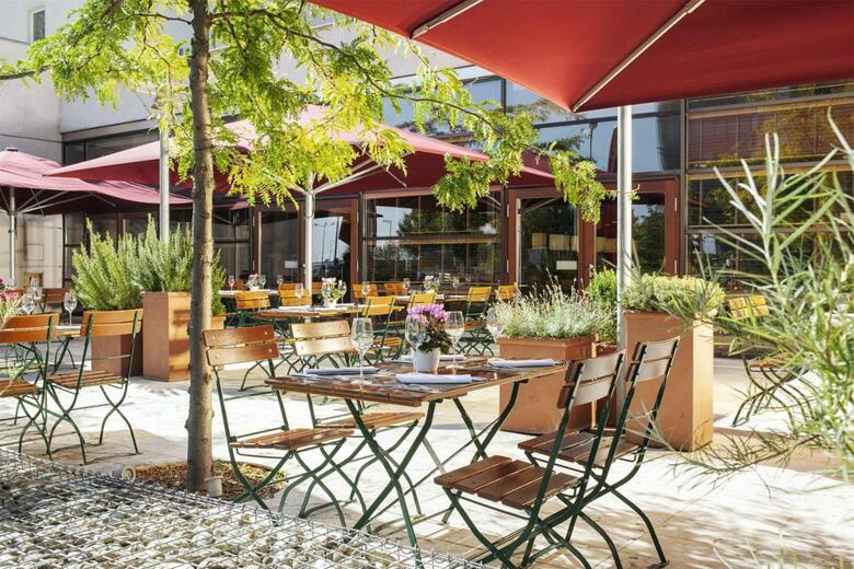 Hotel Moxy Vienna Airport