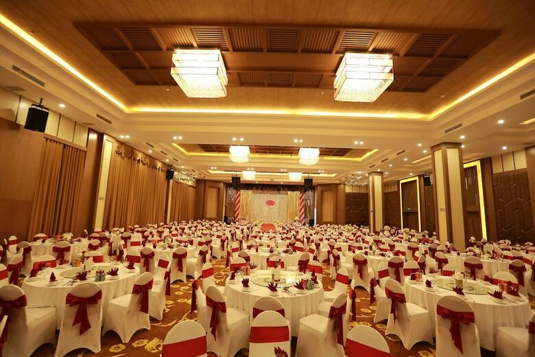 Muong Thanh Grand Con Cuong Hotel