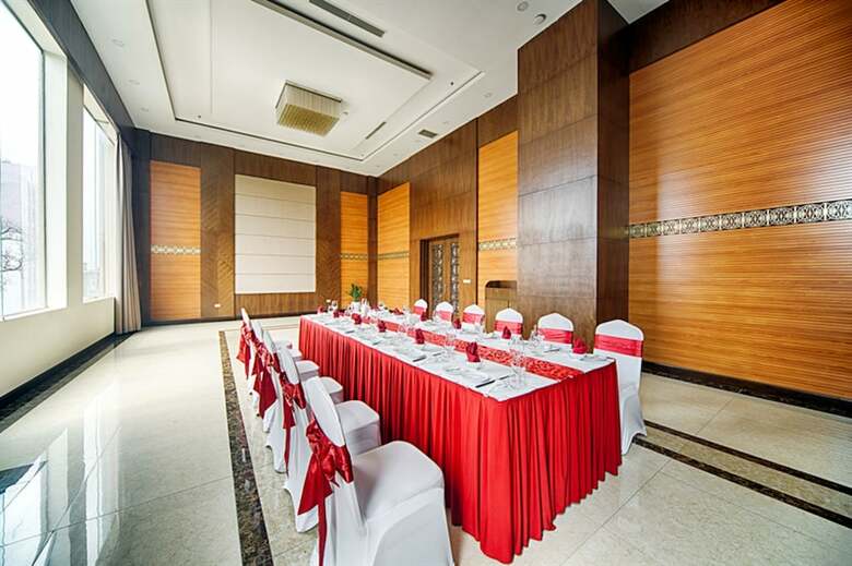 Muong Thanh Grand Con Cuong Hotel