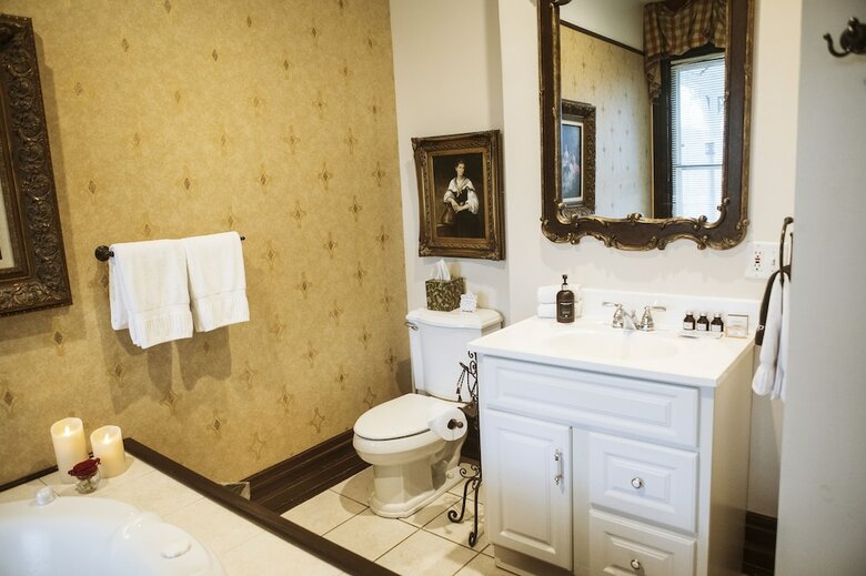 Biltmore Village Inn Bed And Breakfast