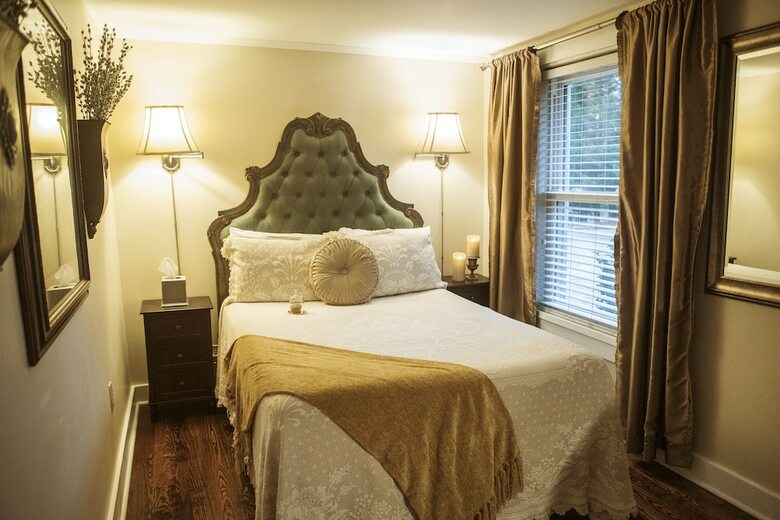 Biltmore Village Inn Bed And Breakfast