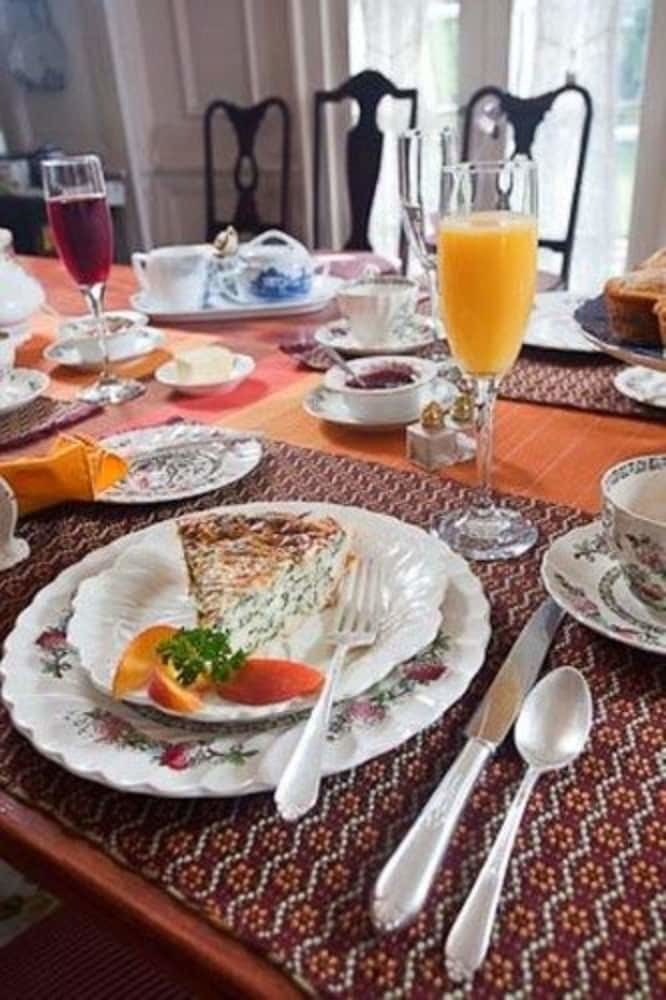 Bed & Breakfast Harbour House Inn