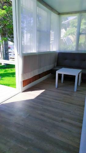 Lunge Haven Cottages & Boating Club