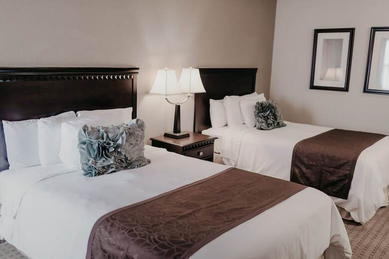 Eastland Suites Hotel & Conference Center