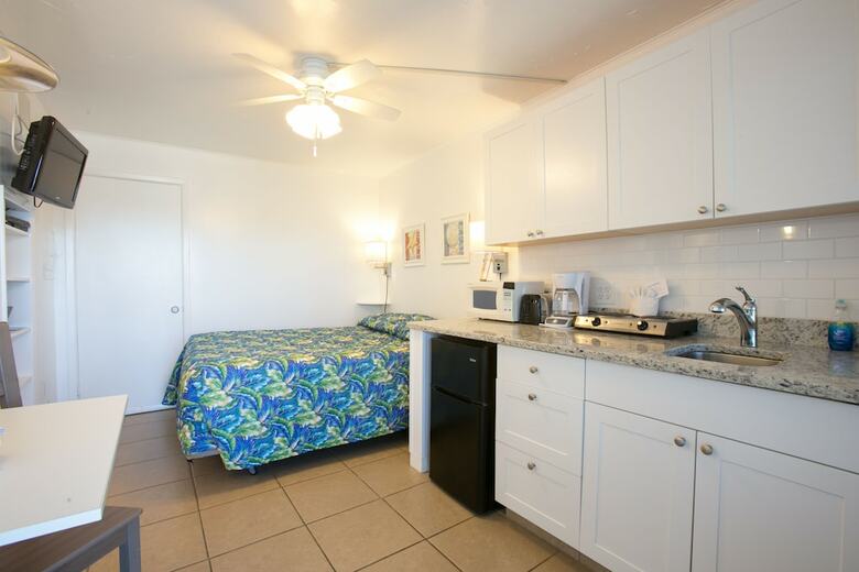 Motel Dolphin Inn Resort