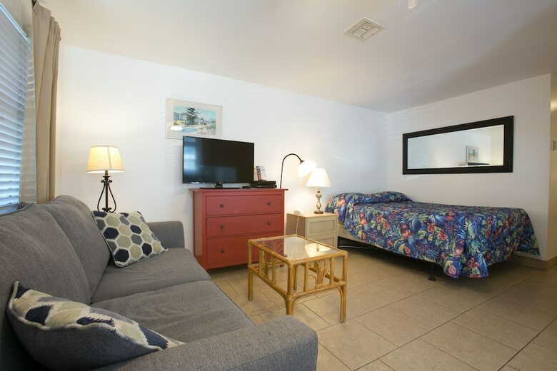 Motel Dolphin Inn Resort