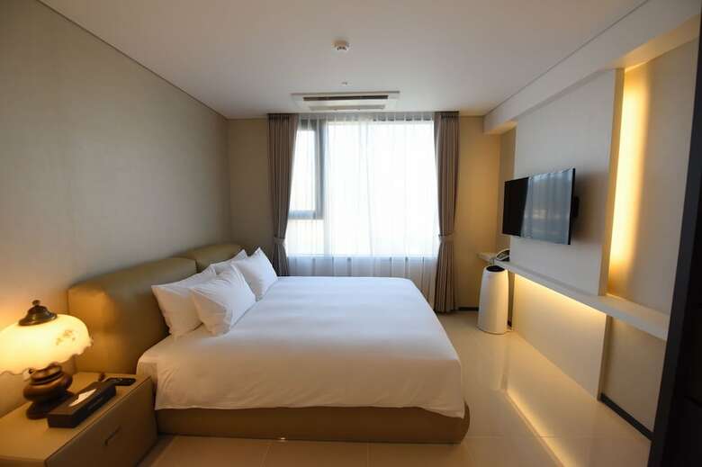 Geoje Art Nouveau Suite Hotel