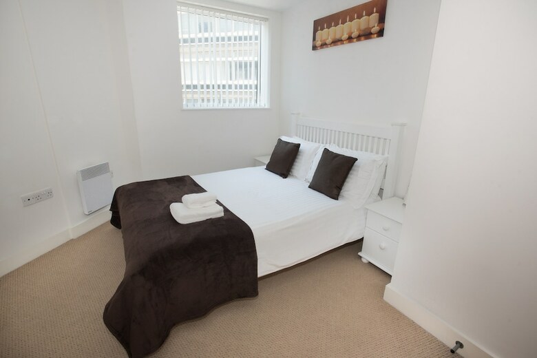 Celador Apartments - Projection West Serviced Apartments