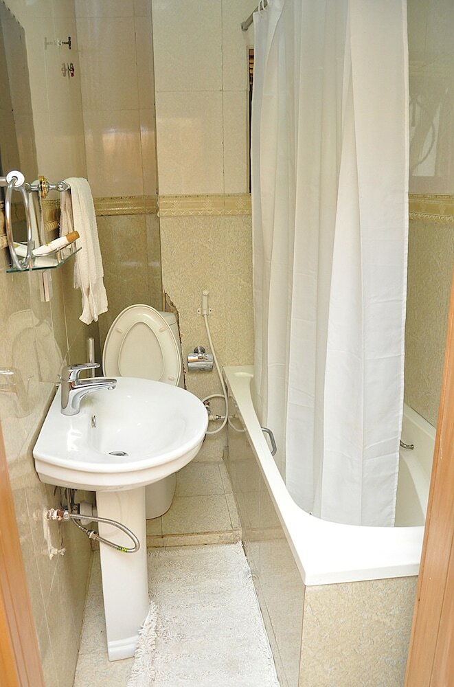 Hotel Topaz Luxury Suites & Apartments