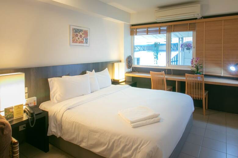 Hotel Escape At Sathorn Terrace