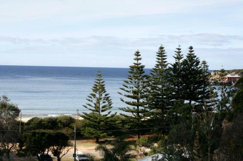 Aparthotel Tathra Beach House Holiday Apartments