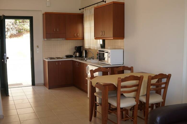 Portela Apartments Kastri