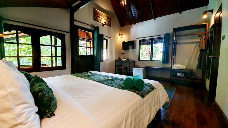 Hotel Koh Jum Ocean Beach Resort