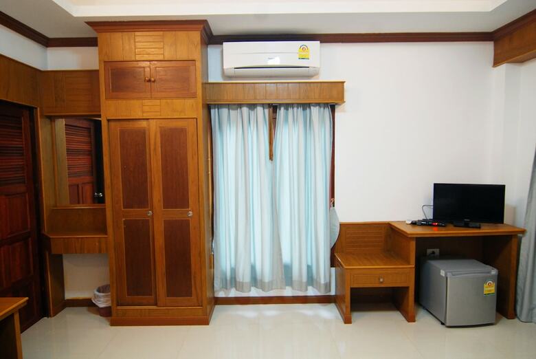 Hotel Lanta Nature Beach Resort