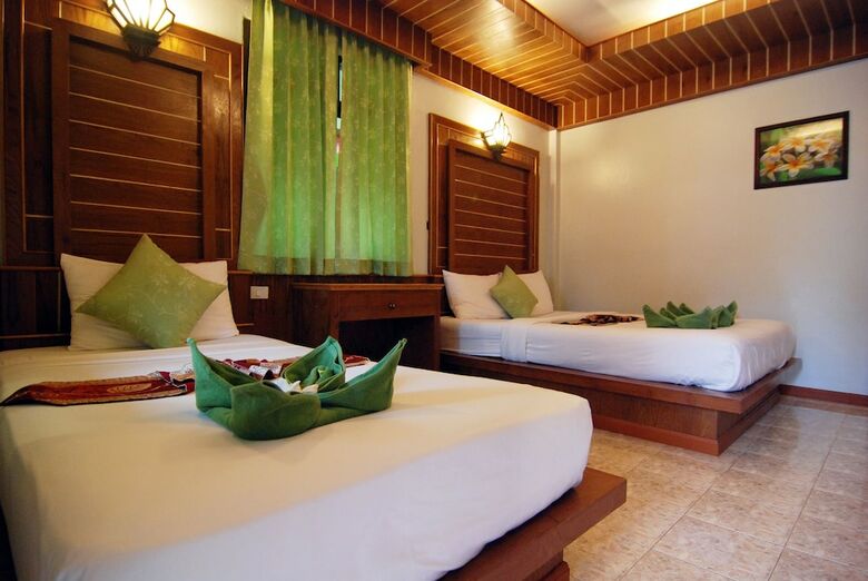 Hotel Lanta Nature Beach Resort