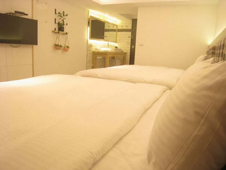 Formosa Boulevard Station Garden Hotel
