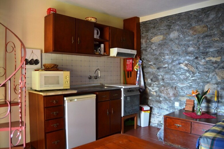 Apartamentos Casal S�o Jo�o Cottages
