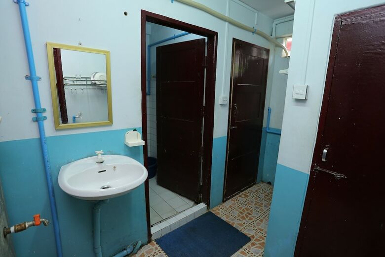 Hotel Chan Myae Thar Guest House Yangon