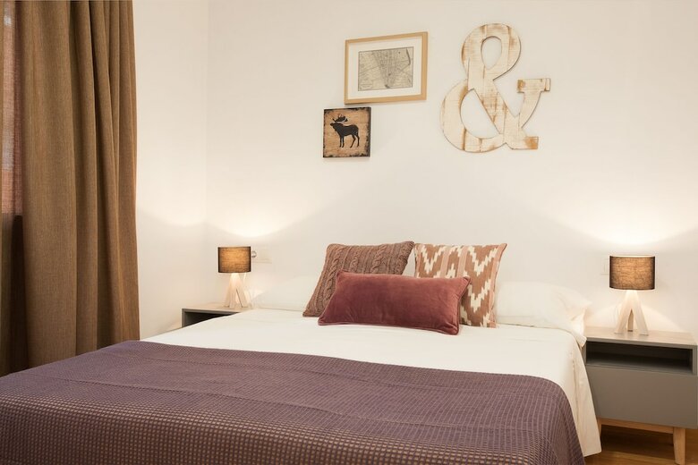 Click&flat Europa Fira Apartments