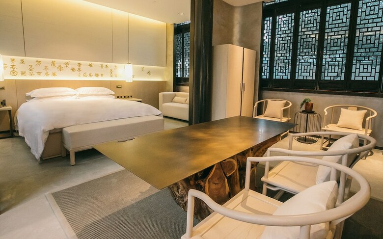 Hotel The Emperor Suzhou