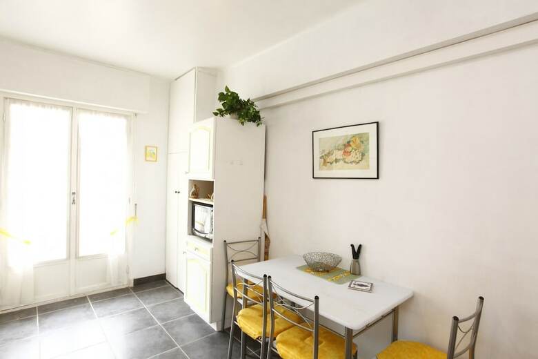 Period Apartment 7 Persons Cessole District In Nice
