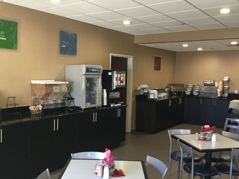 Hotel Comfort Inn & Suites