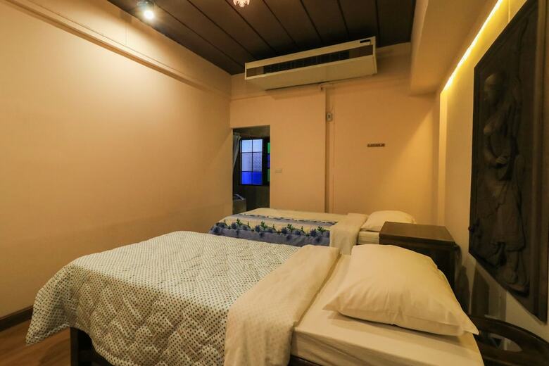 Hotel Porwa House