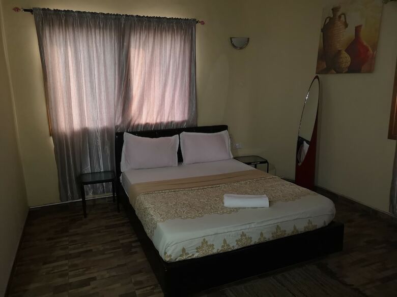 Hotel The Golden Apple Guest House