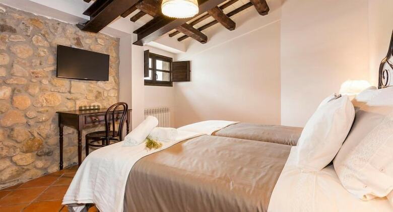 Agroturismo Masia Can Canyes & Spa