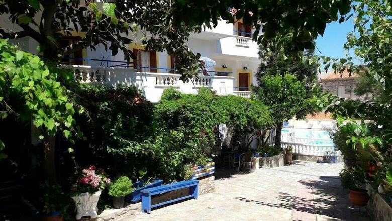 Aparthotel Zafiria Apartments